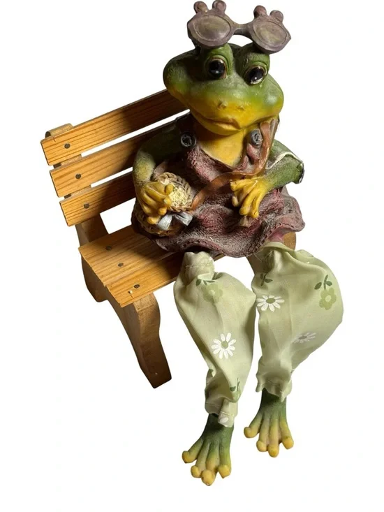 Frog Figurine with Floral Pants - Pets Reptile Accent - Picture 1 of 9